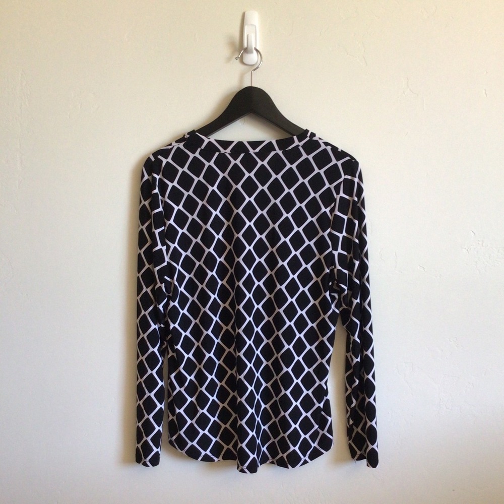 INC International Concepts Black White Geometric Diamond Blouse Petite Large - Picture 4 of 5